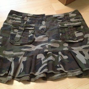 DDP BRAND CAMO MINI SKIRT SIZE MEDIUM/40